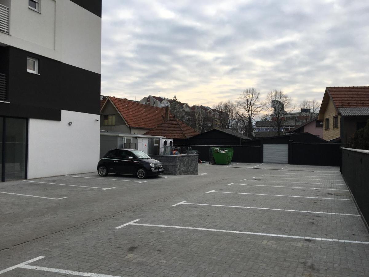 Cool Apartments With Free Parking Čačak Eksteriør bilde